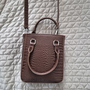 Urban Outfitters Elegant Brown Textured Handbag